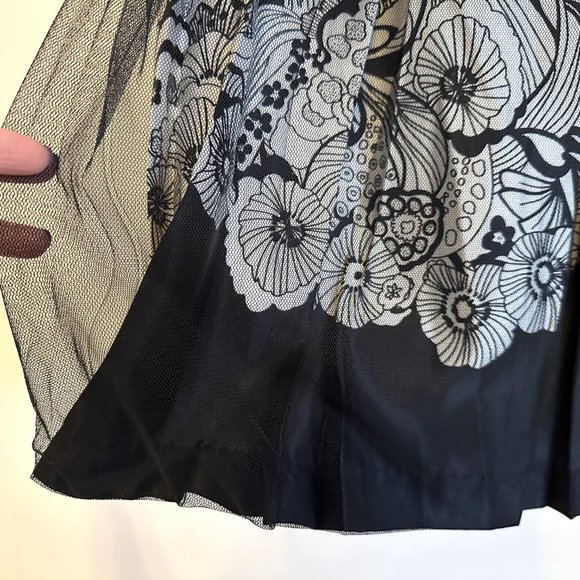 Black and White Skirt with Mesh and Sequin Detail - Picture 3 of 4